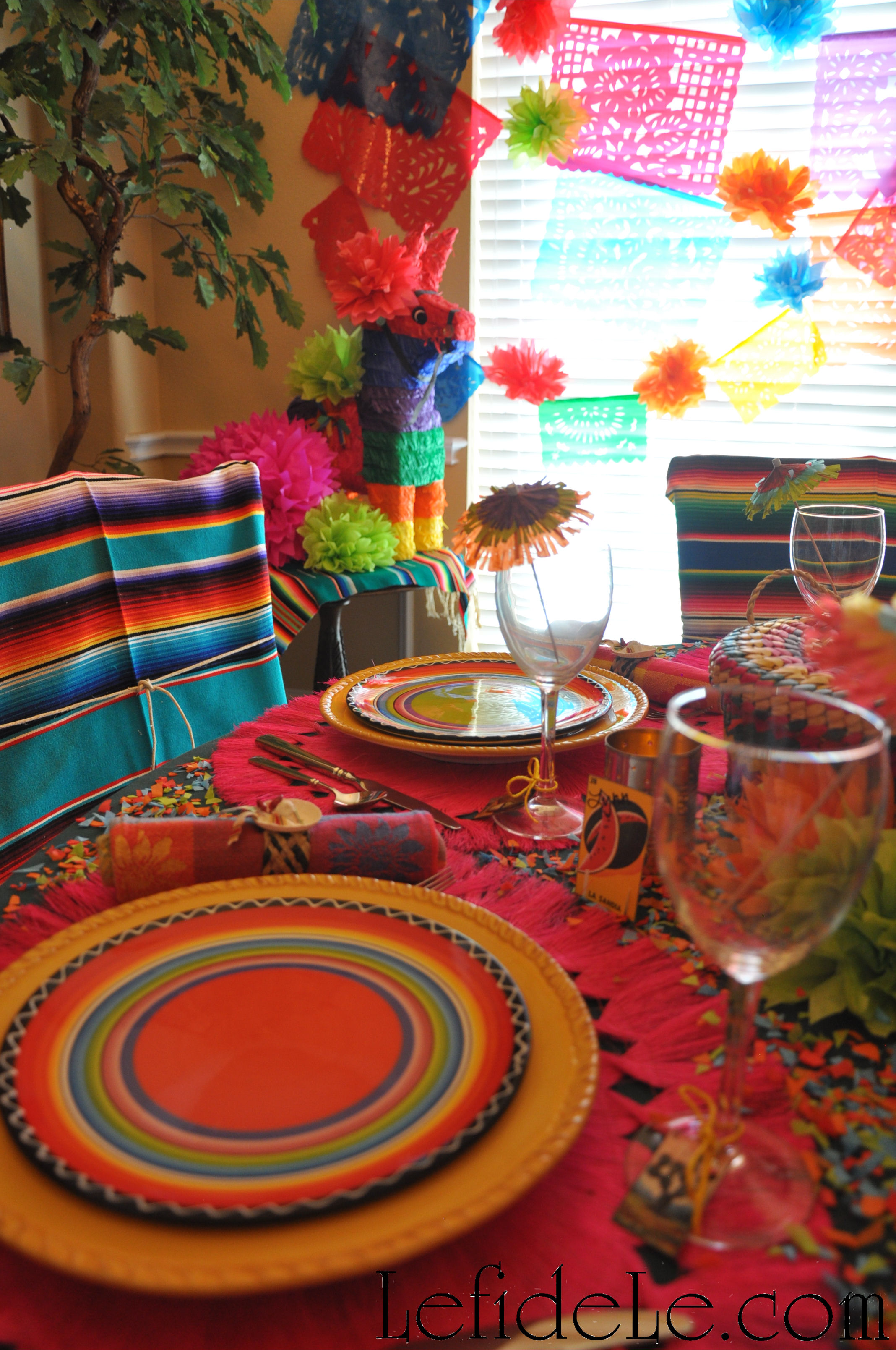 Cinco de Mayo Fiesta Tablescape Party Décor Ideas (with Easy DIY Craft ...