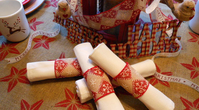 Easy DIY Stamp Painted Tablecloth & Holiday Ribbon Napkin Rings + Burlap Birds Craft Tutorials